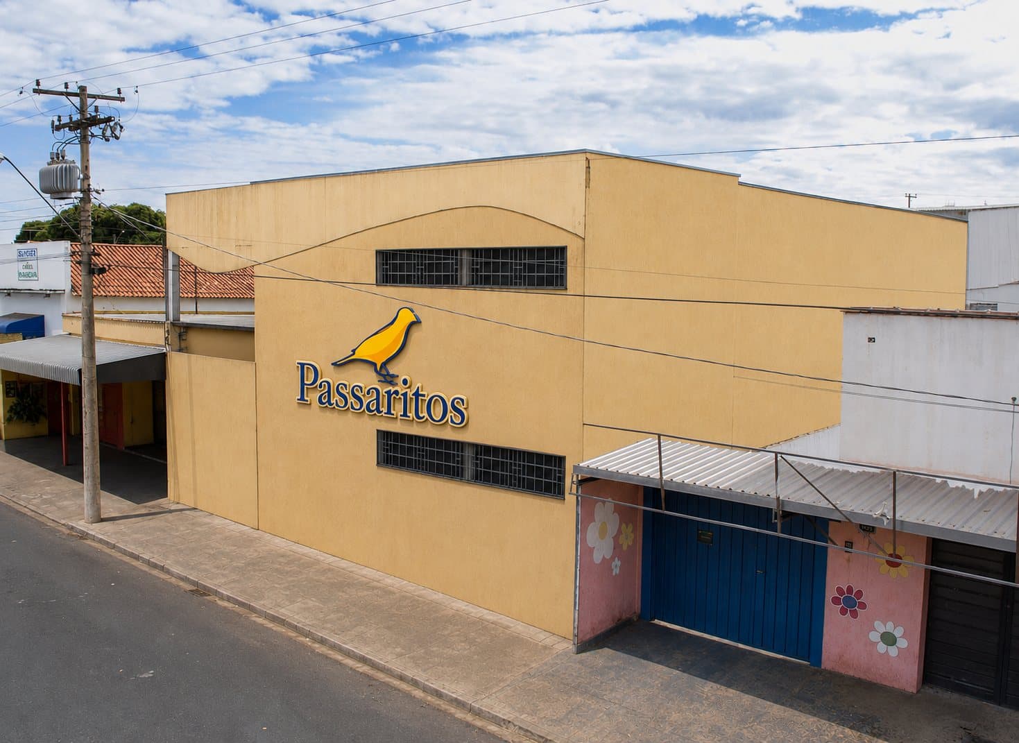 Fachada da unidade fabril da Passaritos
